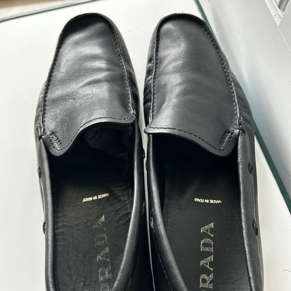 Prada Black Leather Loafers Sleek Minimalist Design - Picture 5 of 9